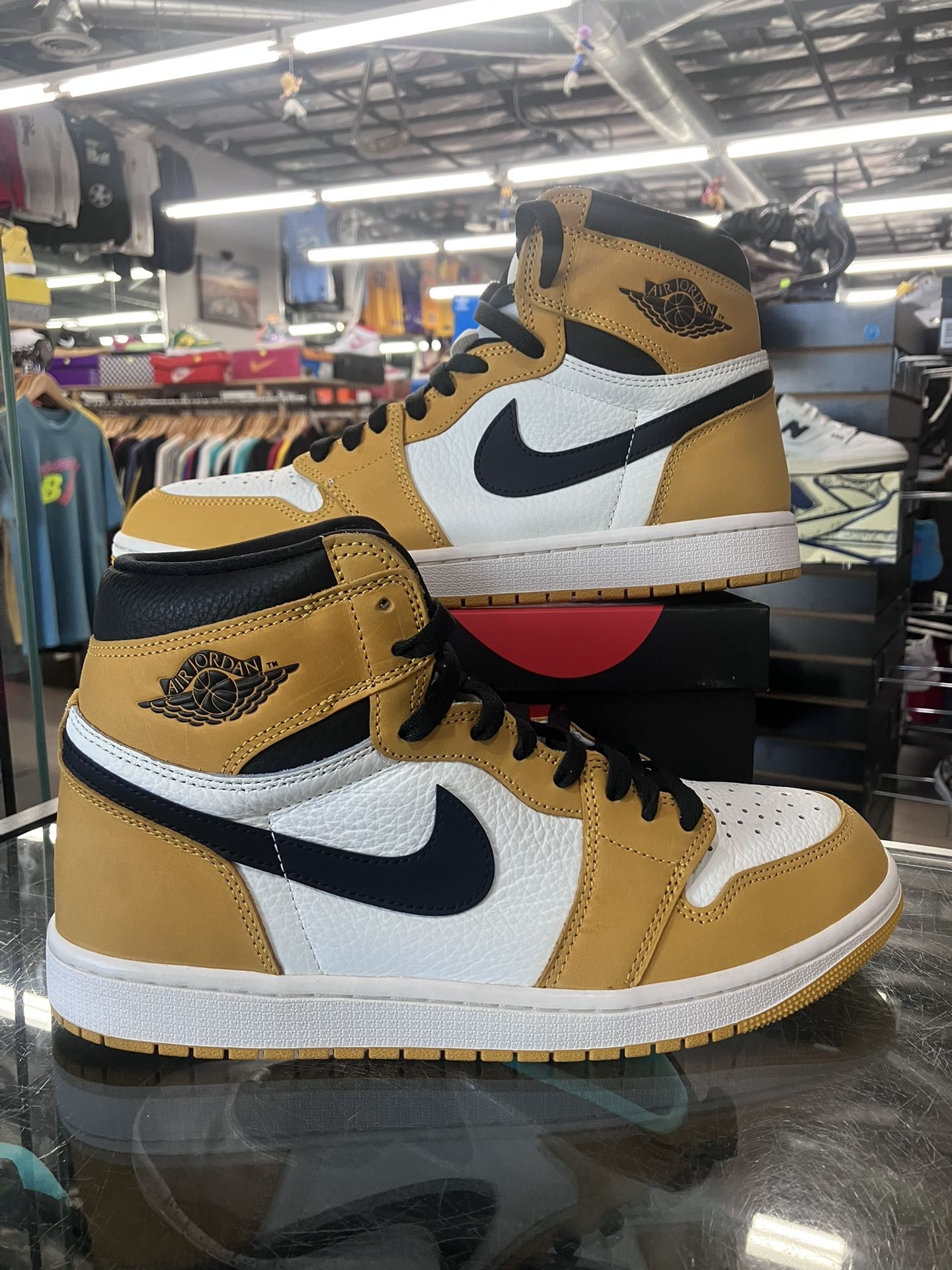 Air Jordan 1 Retro High Yellow Ochre
