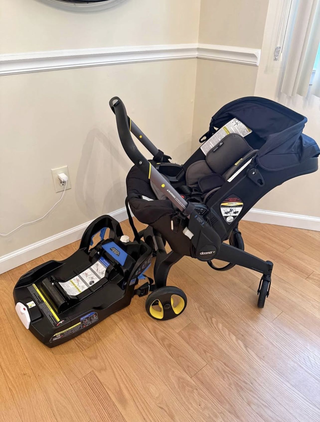 Doona Baby Seat Car Available