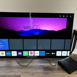 LG Flat Screen Smart Tv 65 Inch