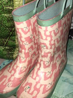 Size 2 big kids rain boots