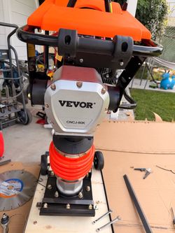 Jumping jack compactor