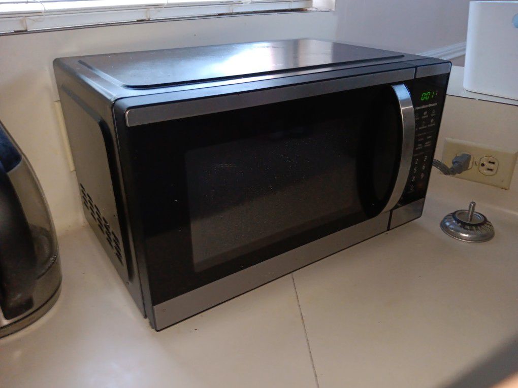 Silver And Black Kitchen Microwave 18 Inch