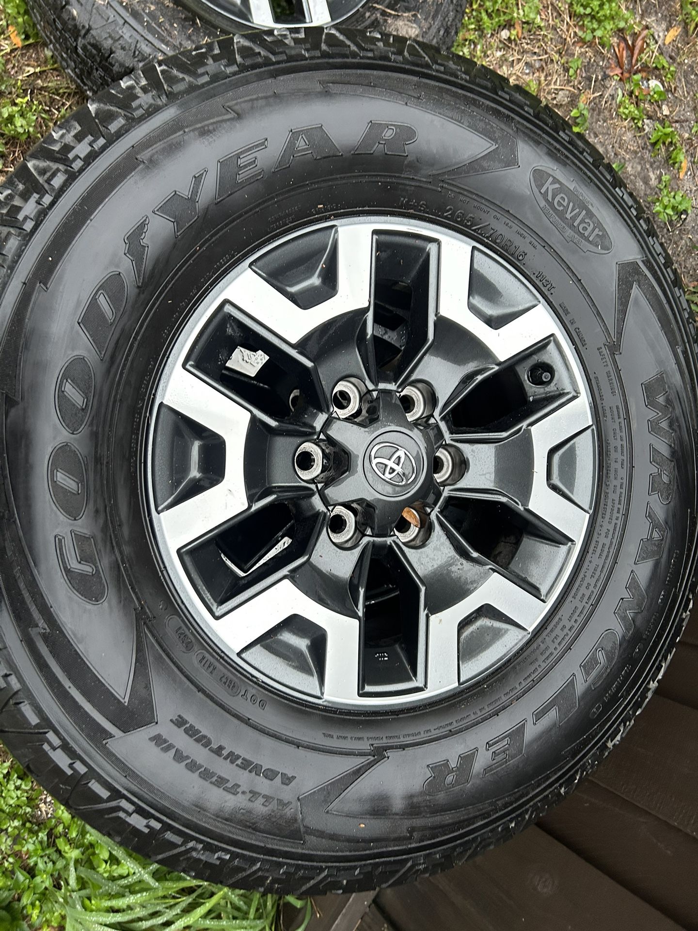 2020 Toyota Tacoma, 4Runner, Factory Wheels Tires.. Black And Polished Aluminum, Size Is 265/70R16