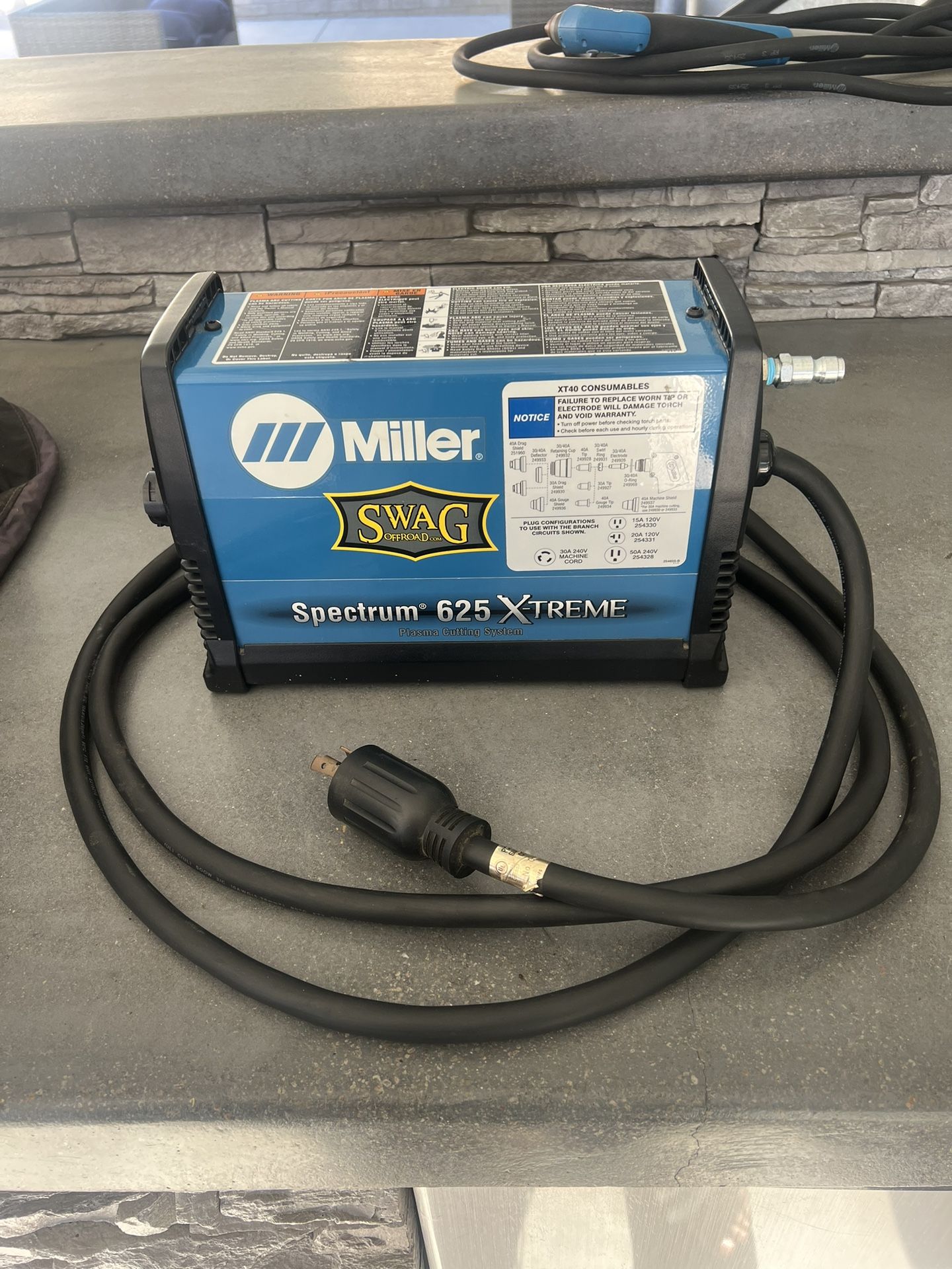 Miller Spectrum Extreme 625 NEW!