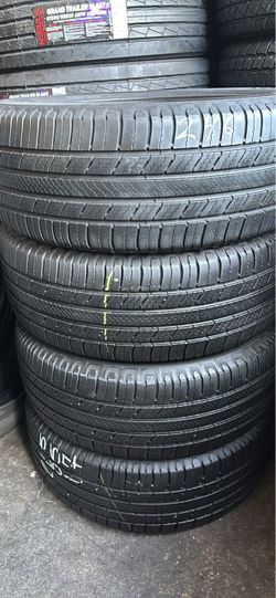 215/55/17 Michelin Defender Tires