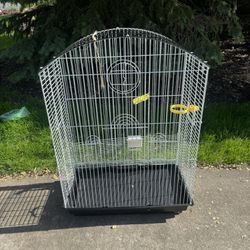 Bird 🦜 Cage Very Big Fits More Than One With The Accessories 