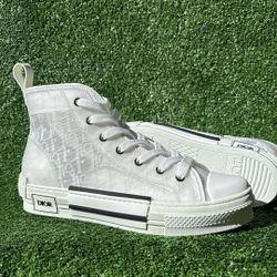 B23 Men’s Shoes Size 8 & 8.5 Men’s Shoes