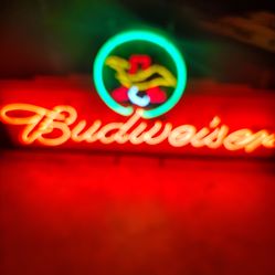 Budweiser neon sign two year warranty on the transformer and pull switch it's brand new.
