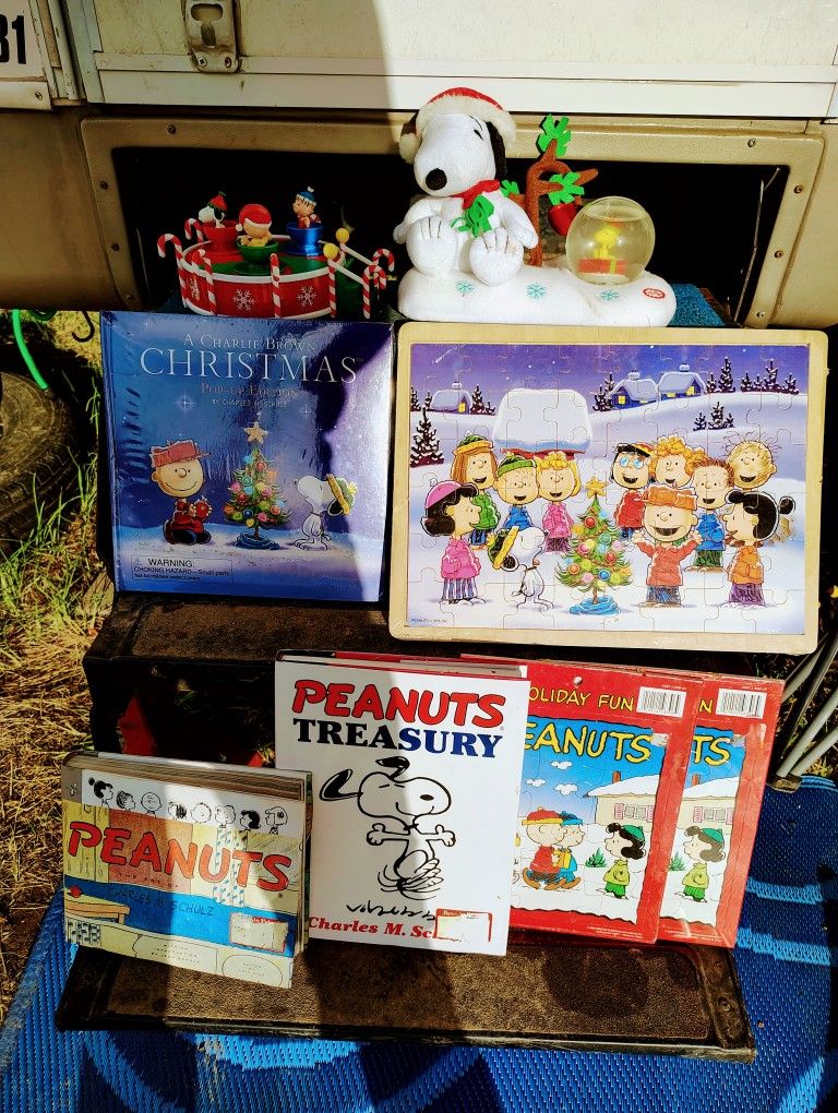 Peanuts Christmas Collection