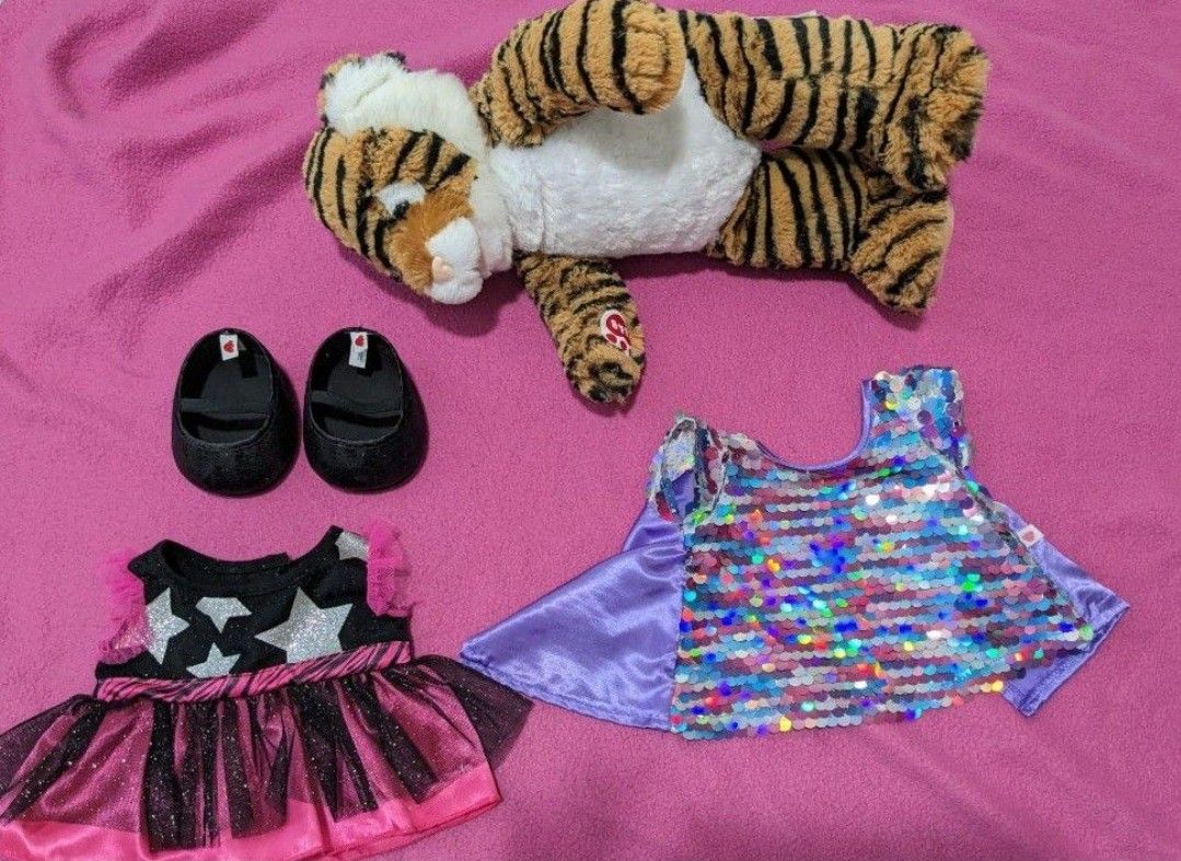 Build a Bear Tiger with accessories from Disney Animal Kingdom