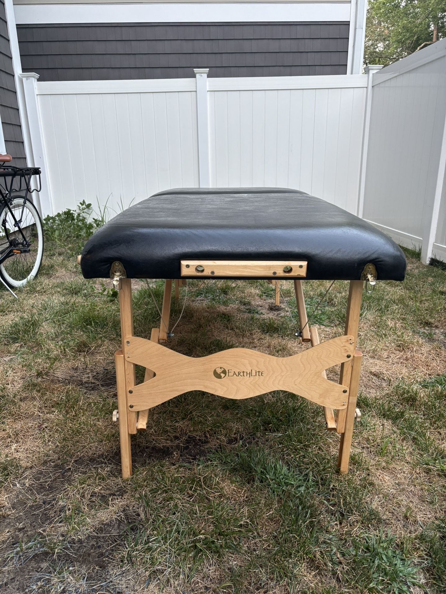 Earthlite Spirit Massage Table