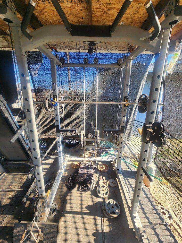 Plate Loaded Cable Machine