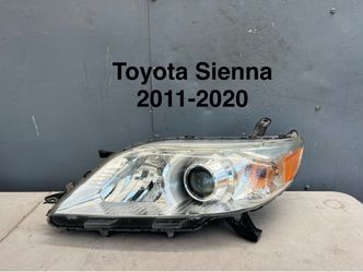 2011-2020 Toyota Sienna headlight OEM