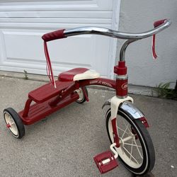 Radio Flyer Tricycle Classic Metal Red Vintage Look 