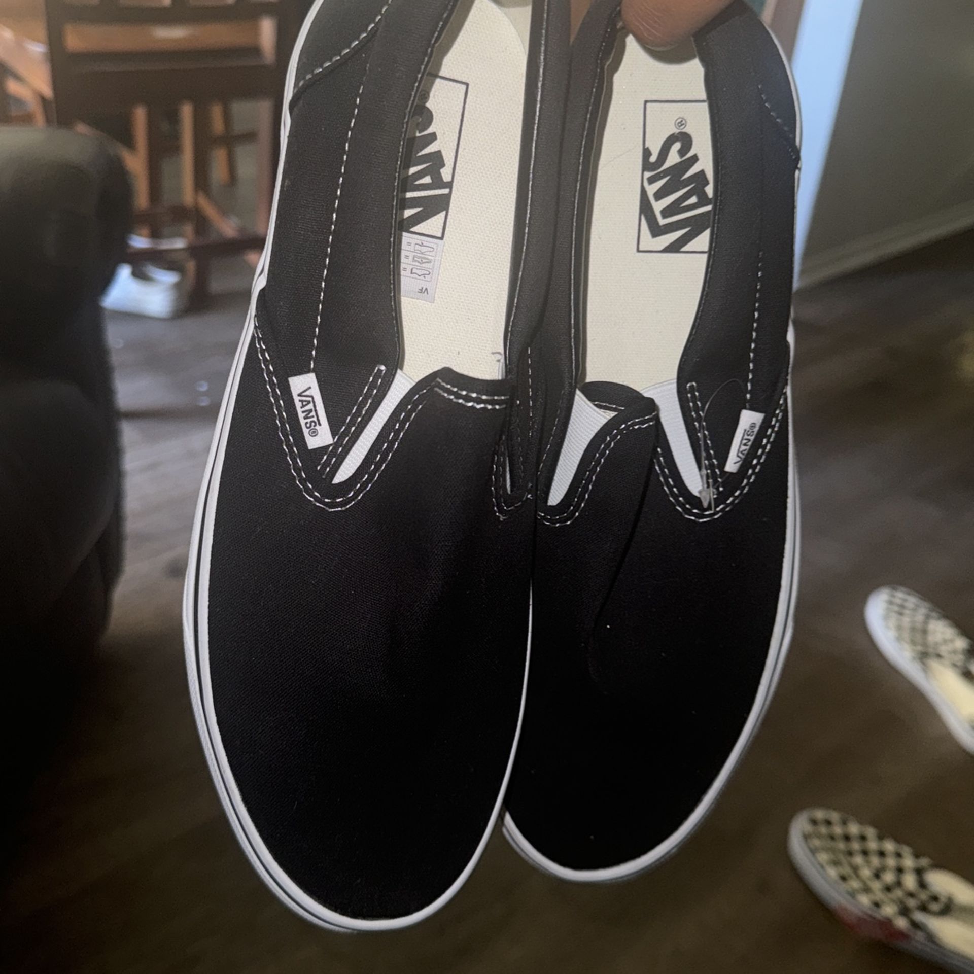 BLACK SLIP ON VANS