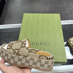 Gucci Slides 