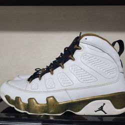 Jordan 9 Retro Statue Size 12