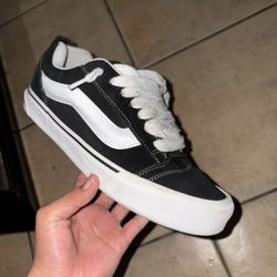 Knu school vans size 9 