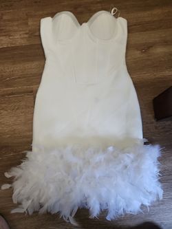 Vestido Con Plumas