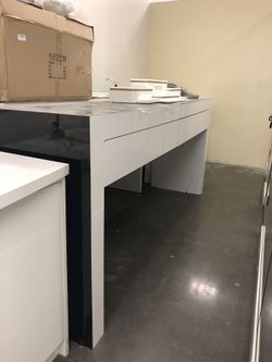 Store furniture