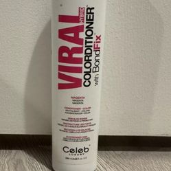 Celeb Luxury Viral Hybrid Colorditioner With BondFix 8.25 fl. oz. MAGENTA
