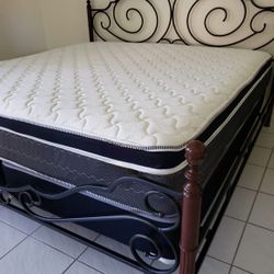 NEW KING PLUSH PILLOW TOP MATTRESS WITH BOX SPRING