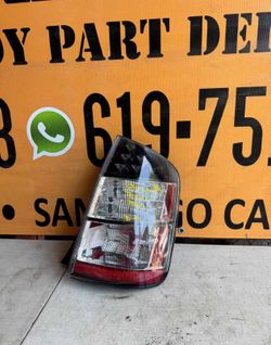 2004-2009 toyota prius rh taillight oem