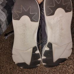 GRAY - Men's Size 11 Reebok Shoes