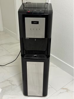 Bottom loading Water dispenser