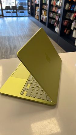 MacBook Neo 8ram 512gb