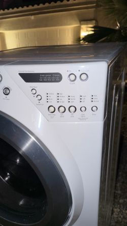 Whirlpool Washing machine with base