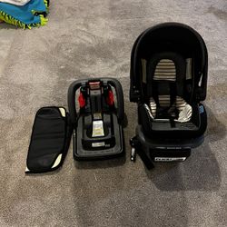 Graco Snuglock Car seat Extra Base and Cover 