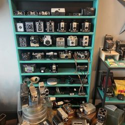 Vintage Cameras & Photography Equipment