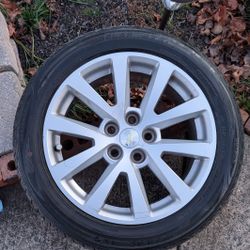 2013 Chevrolet Impala Rim and Good Tire (5x120)