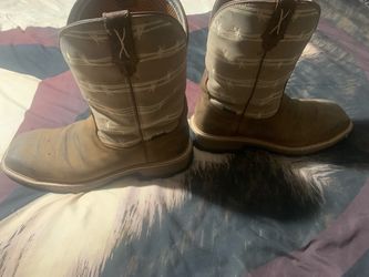 Men’s work boots