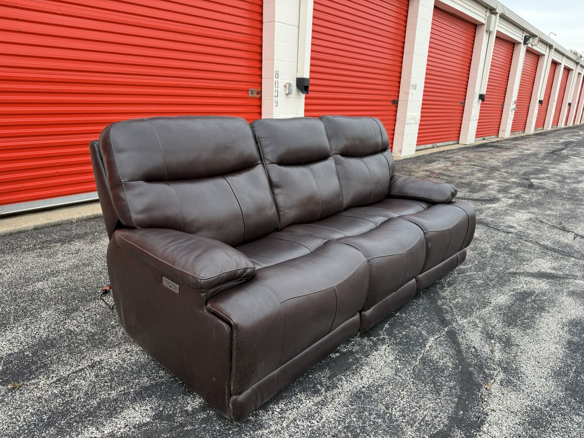 Brown Leather Electric Recliner Couch! ***Free CurbSide Delivery***