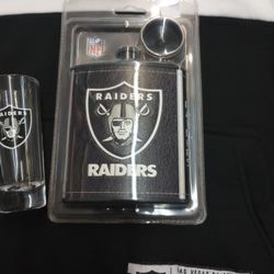 New Las Vegas Raiders Shot Flask Set