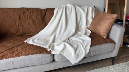 Mark & Graham Luxe Cotton Knit Throw Mark & Graham Luxe Cotton Knit Throw blanket Monogram 43x55 “ Cotton Wool Blend Monogram 43x55 “ Cotton Wool Blen