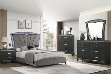 Queen Bedroom Set – Bed Frame & Dresser with Mirror