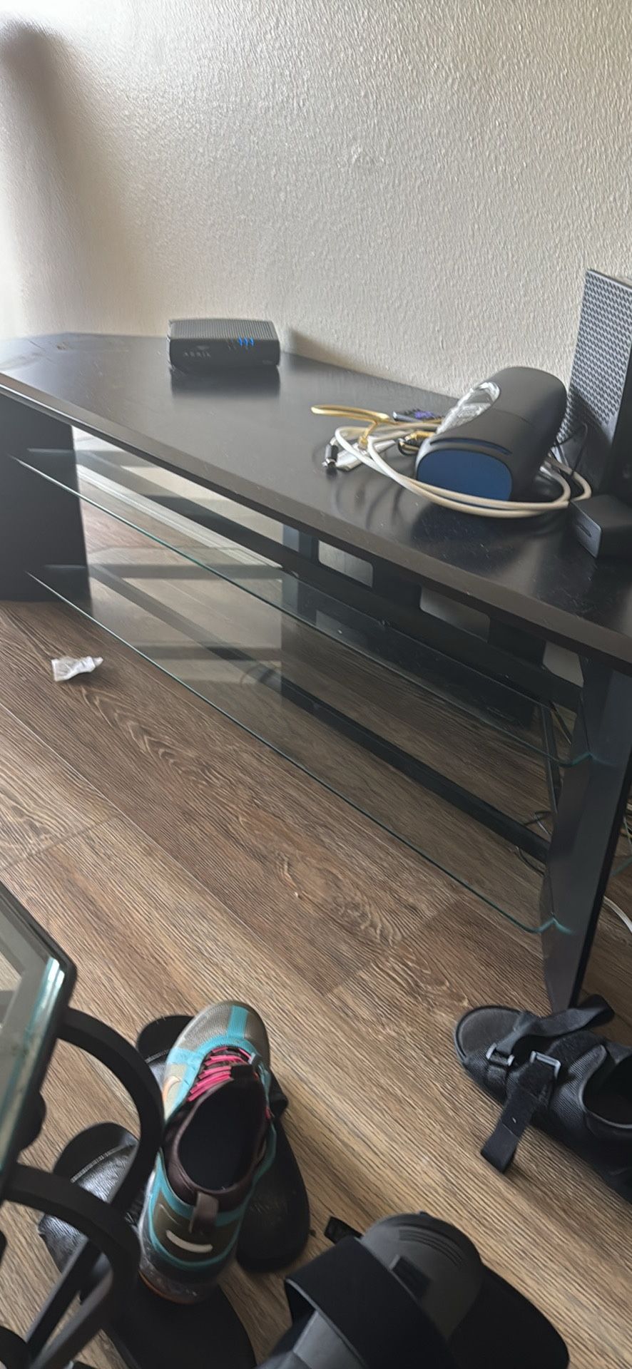 Two Glass Shelves Tv Stand