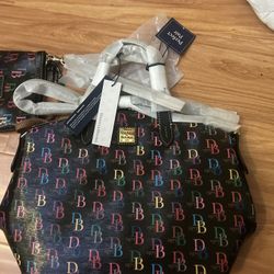  New Dooney & Bourke Hand Bag