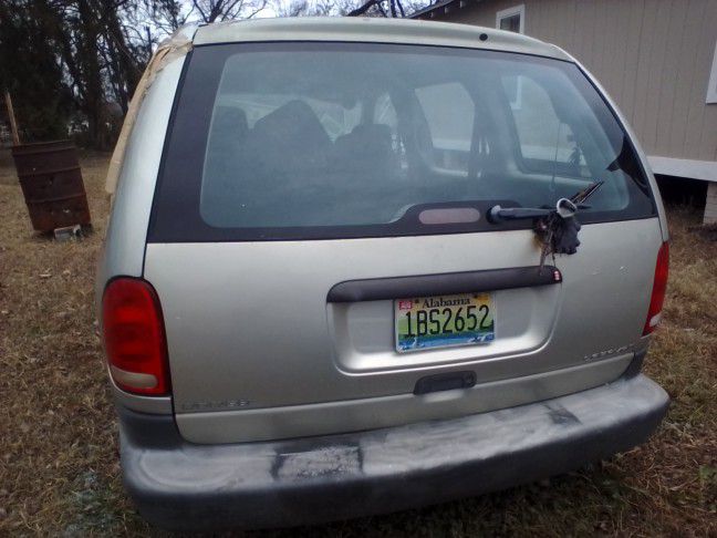 2003 Chrysler Caravan