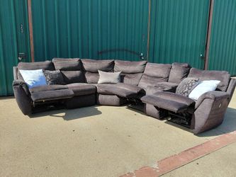 Partymate Sectional – $650