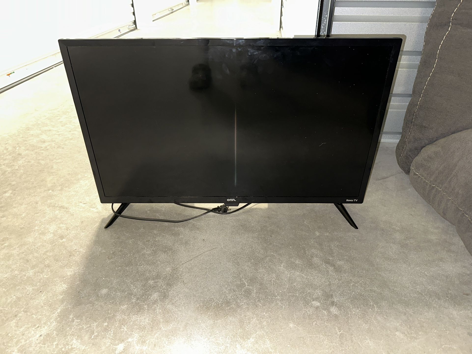 32” TV