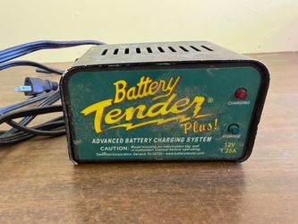 Battery Tender Plus 12V 1.25A Car Motorcycle Battery Charger