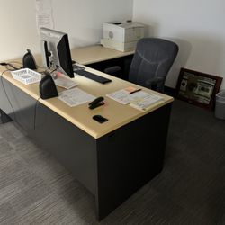 Executive Desk (NEED GONE - OFFICE SALE, OBO)