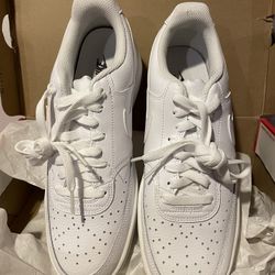 Women’s Nike Sneakers 