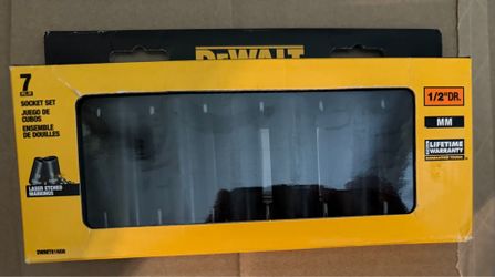 Brand new DeWalt seven piece socket set 13 to 19
