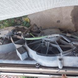 2006 Ford Focus Radiator Fan Assembly 