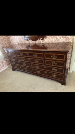 Vintage Dresser Drexel With Mirror 